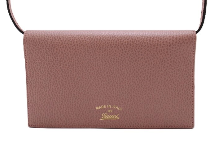 GUCCI ピンク レザー サコッシュ GGエンブレム〕スモール ショルダーバッグピンク GGレザー