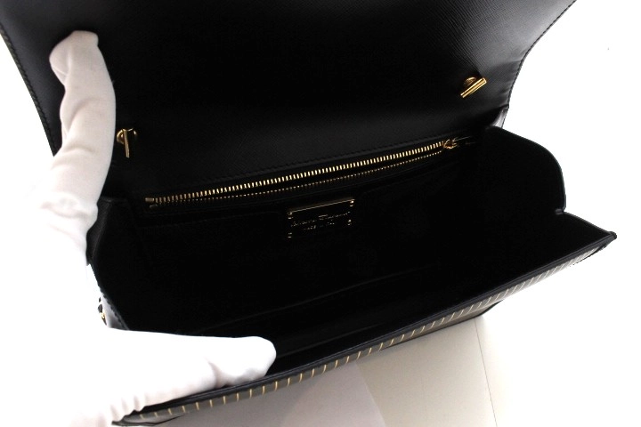 Salvatore Ferragamo フェラガモ ヴァラリボン チェーンショルダーバッグ AU-21/F987  ブラック/ゴールド レザー 【431】