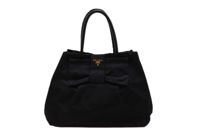 極美品✨プラダ　トートバッグ　ブラック　黒　リボン 極美品✨プラダ トートバッグ リボン ブラック 黒 - メルカリ