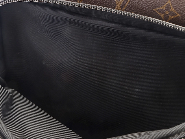 LOUIS VUITTON　ルイヴィトン　ディーン・バックパック　モノグラム・マカサー　M45335　【431】　 2148103921421