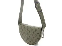 LOUIS VUITTON ルイヴィトン ショルダーバッグ LVムーン・クロスボディ 