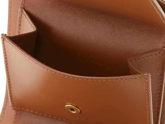 CELINE セリーヌ トリオンフ スモールトリフォールドウォレット 三つ折り財布 タン PVC レザー 10D572BZ9 2148103923197【200】