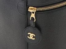 CHANEL シャネル ココマーク縦型バニティ ブラック/ゴールド金具 キャビアスキン A01998【472】YY