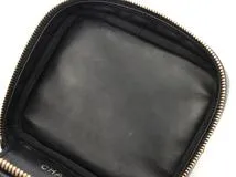 CHANEL シャネル ココマーク縦型バニティ ブラック/ゴールド金具 キャビアスキン A01998【472】YY