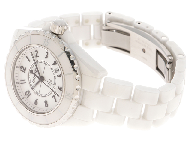 T092 シャネル J12 H0968 33mm クォーツ 箱説付き T092 シャネル J12 H0968 33mm クォーツ 箱説付き