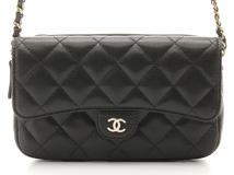 CHANEL　シャネル　バッグ　マトラッセ　チェーンショルダーフォンケース　ブラック／ＳＶ　キャビアスキ　1429161　2148103958397【437】