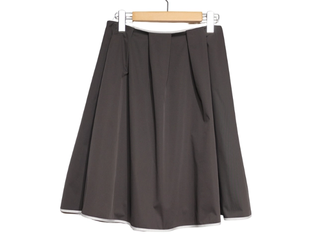 新品未使用品　foxeyフォクシー　デイジーリン　スカート FOXEY フォクシー DAISY LIN スカート レディース40 グレー