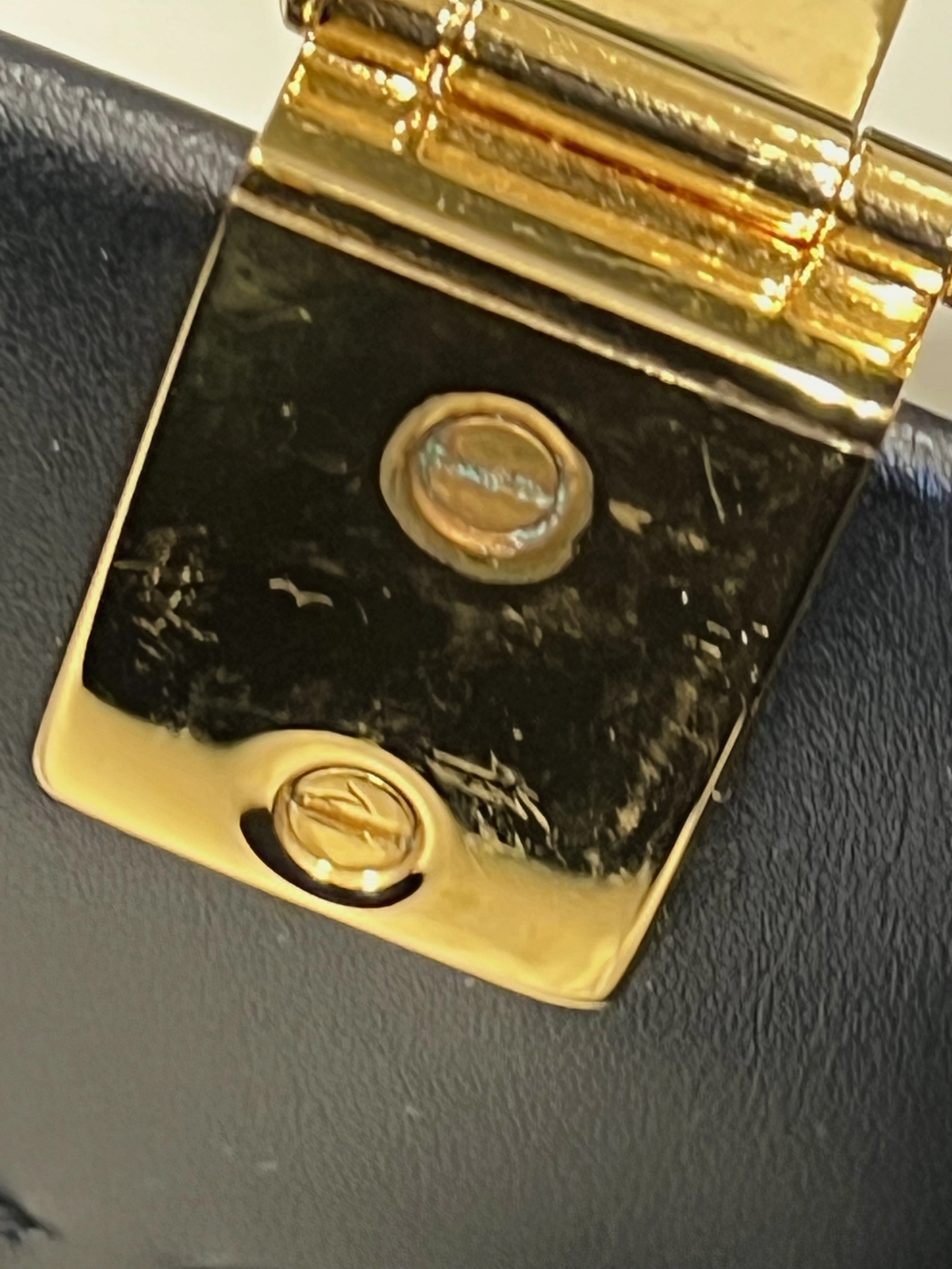 FENDI　フェンディ　トートバッグ　VERSACEコラボ　FENDACE　サンシャイン　ミディアムサイズ　ブラック　カーフスキン　8BH386【472】HA