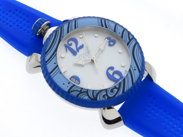 GaGa Milano 時計 レディスポーツ 7020.03 クオーツ シェル文字盤 女性