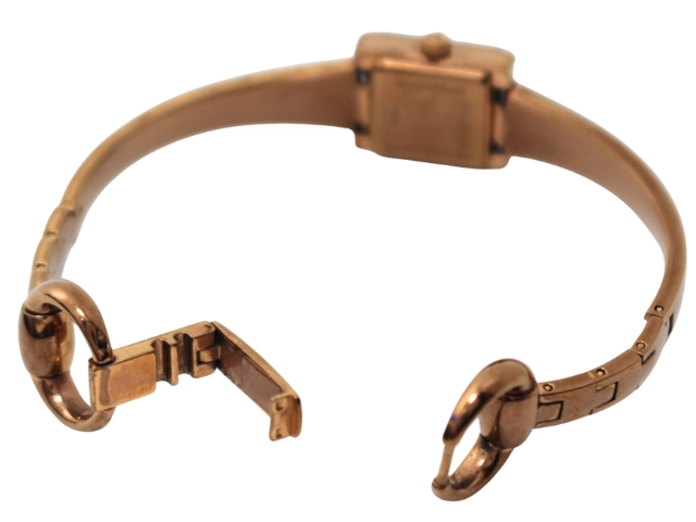 GUCCI グッチ 腕時計 128.5 バングルウォッチ GP シェル クォーツ レディース 2143200634496 【200】