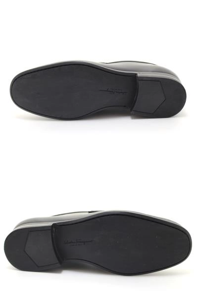 Salvatore Ferragamo フェラガモ 靴 ガンチーニモカシン メンズ5(約23.5~24cm) ブラック カーフ 0686084 参考定価:¥121,000- (2143300222944) 【200】