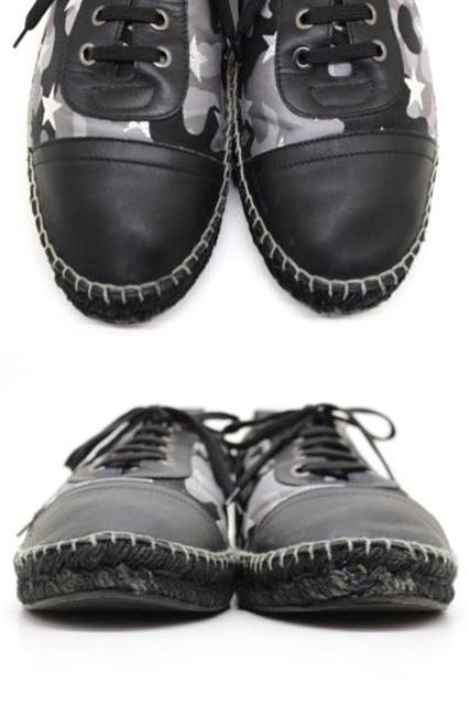 印象のデザイン ジミーチュウ　靴　迷彩 ブーツ