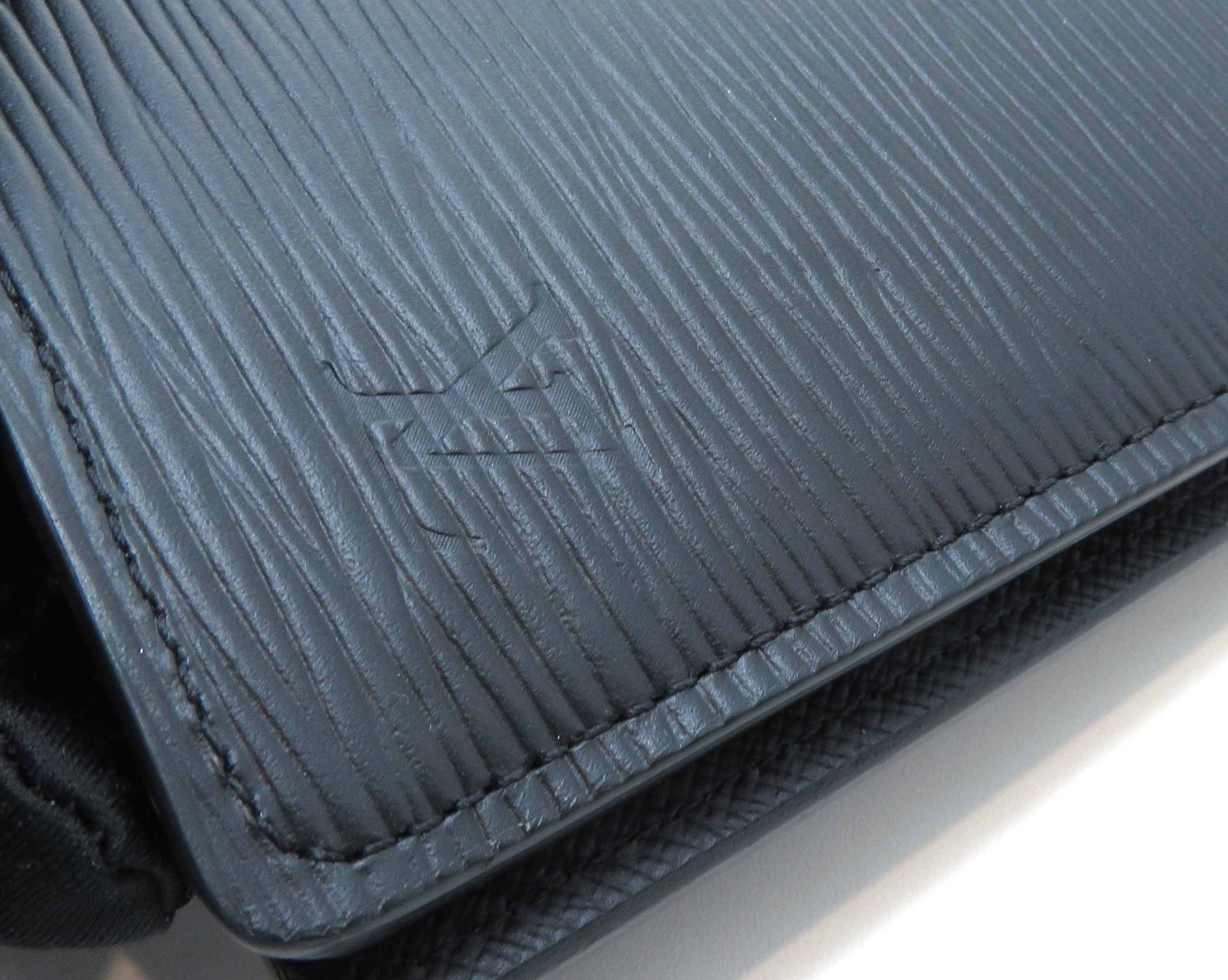 LOUIS VUITTON ルイヴィトン ポルトフォイユ・ブラザ M60622