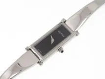 GUCCI グッチ 1500L クォーツ レディース腕時計 ブラック文字盤