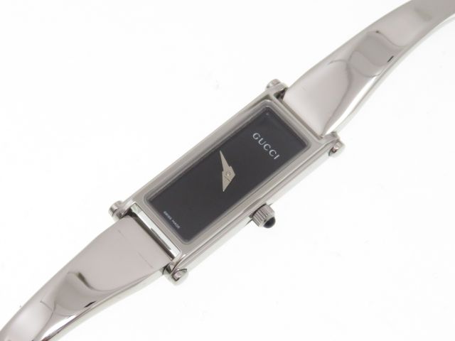 稼働 GUCCI 1500L 文字盤ブラック 腕時計 電池新品 クォーツ GUCCI グッチ QZ 箱付きスクエア 1500L黒文字盤 レディース