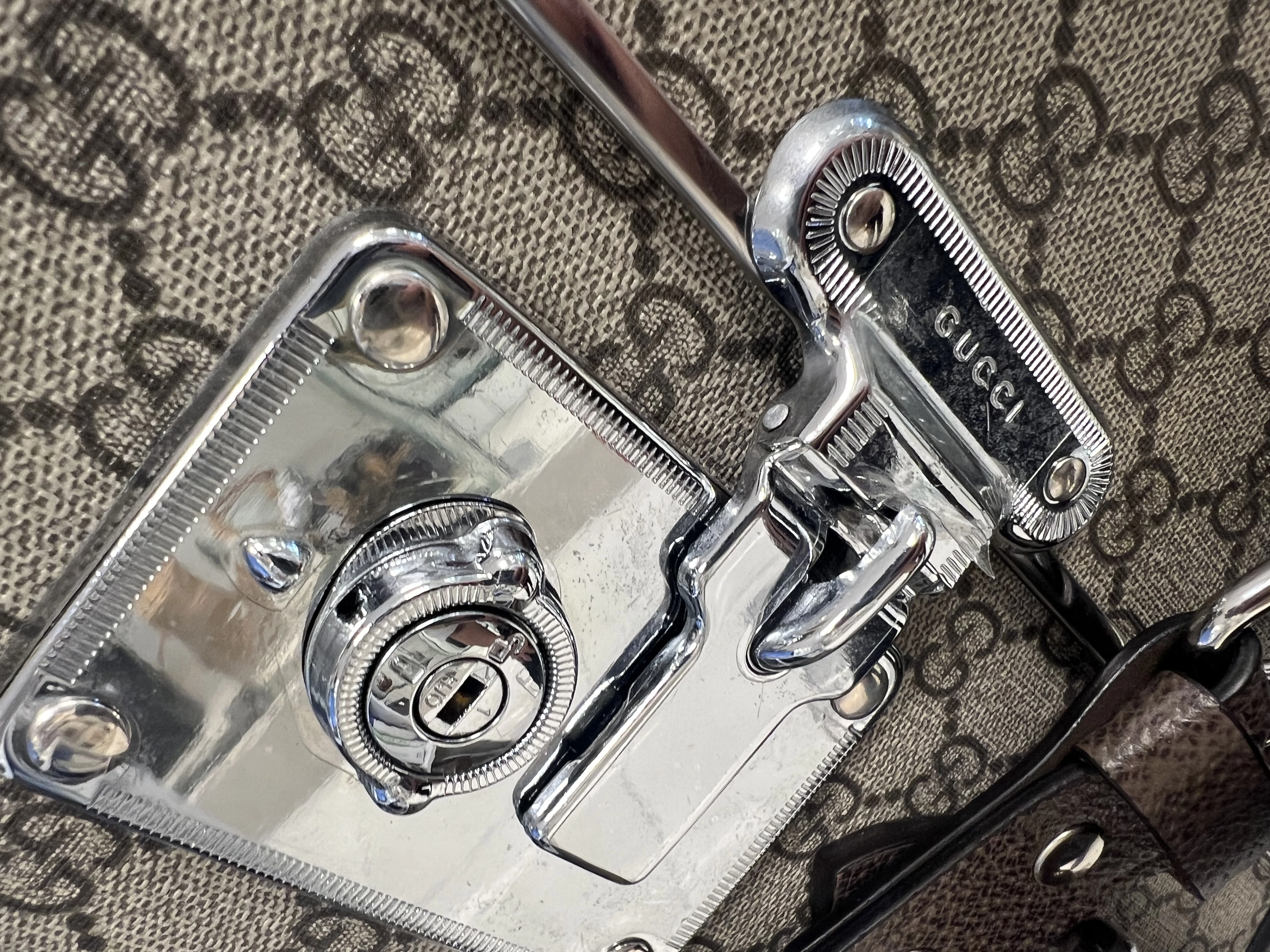 Gucci　グッチ　スーツケース　GGスプリームグロープ　トロッター　ベージュ・ブラウン　PVC・カーフ　533620【472】HA