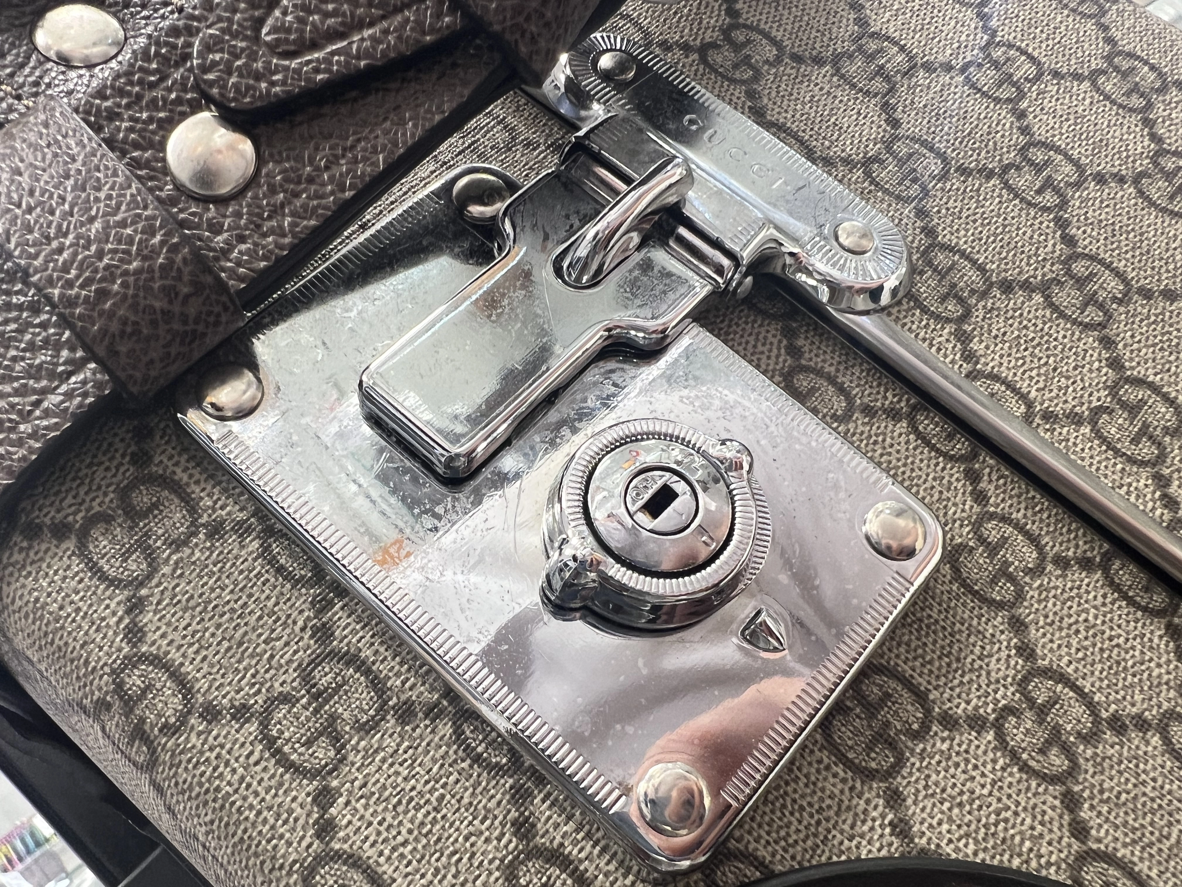 Gucci　グッチ　スーツケース　GGスプリームグロープ　トロッター　ベージュ・ブラウン　PVC・カーフ　533620【472】HA