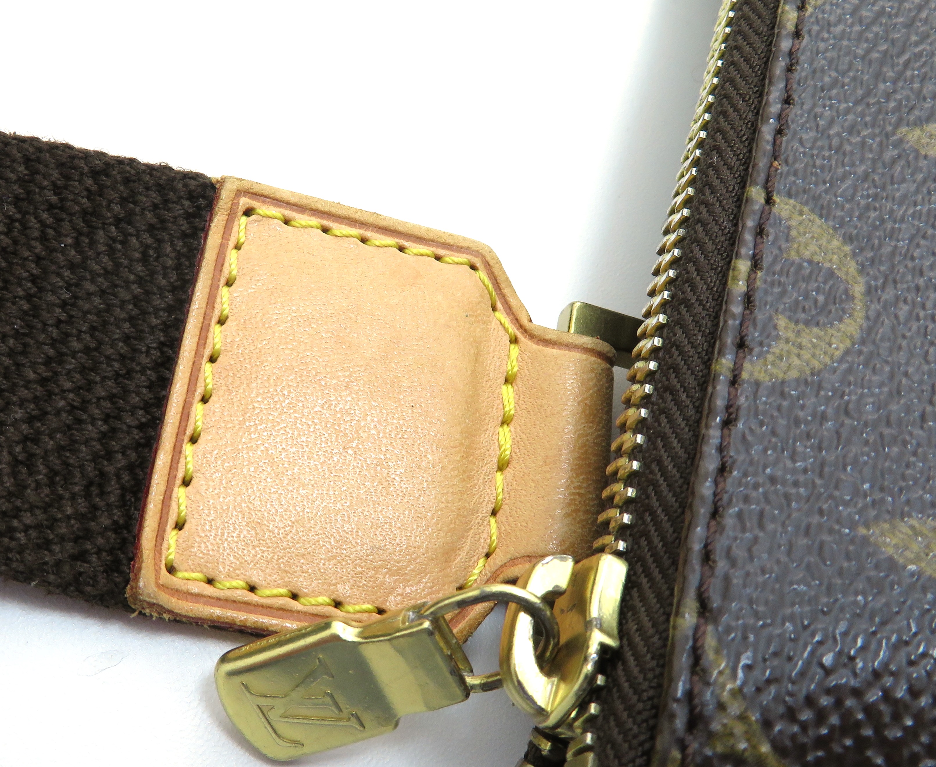 LOUIS VUITTON ルイヴィトン ポシェット・ボスフォール M40044