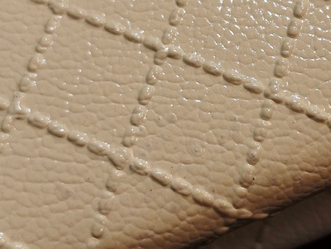 CHANEL(シャネル)　ビコローレ　Wホック　アイボリー CHANEL(シャネル) ビコローレ Wホック アイボリー CHANEL