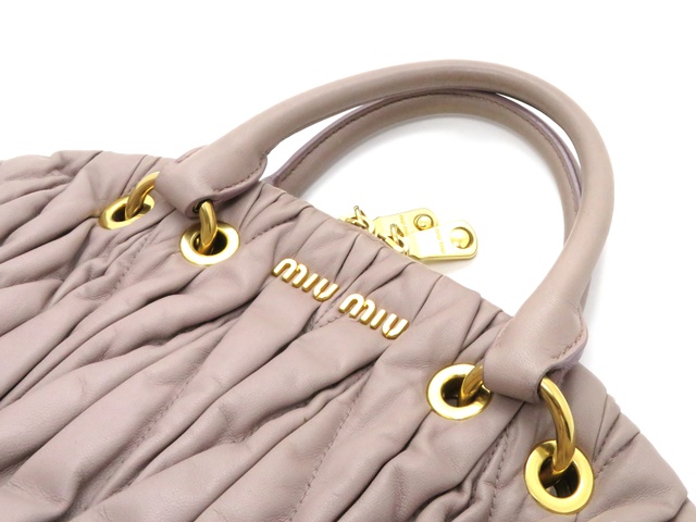 miumiu ミュウミュウ 2WAYハンドバッグ マテラッセレザー ピンク miumiu ミュウミュウ 2WAYハンドバッグ マテラッセレザー ピンク