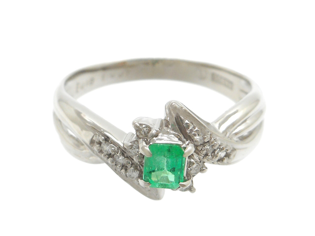 JEWELRY 貴金属・宝石 リング プラチナ PT900 エメラルド ダイヤモンド