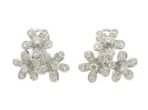 Van Cleef & Arpels　ヴァンクリーフ＆アーペル　ソクラテスピアス　ダイヤモンド　3フラワー　WG　ホワイトゴールド　8.6g　VCARB14300　【200】