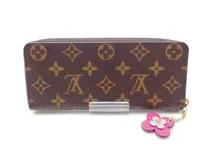 LOUIS VUITTON ルイヴィトン ポルトフォイユ・クレマンス フラワーチャーム モノグラム ホットピンク M64201 【435】  の購入なら「質」の大黒屋（公式）