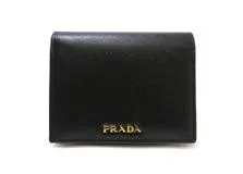 PRADA 二つ折財布 ブラック サフィアーノ メタルアップリケ【472】RK の購入なら「質」の大黒屋（公式）