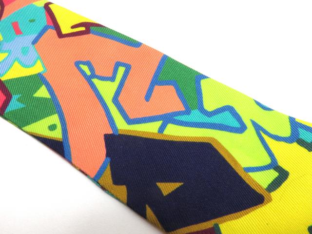 エルメス HERMES ツイリー　スカーフ　Graff グラフィティ　カーキ エルメス HERMES ツイリー スカーフ Graff グラフィティ カーキ
