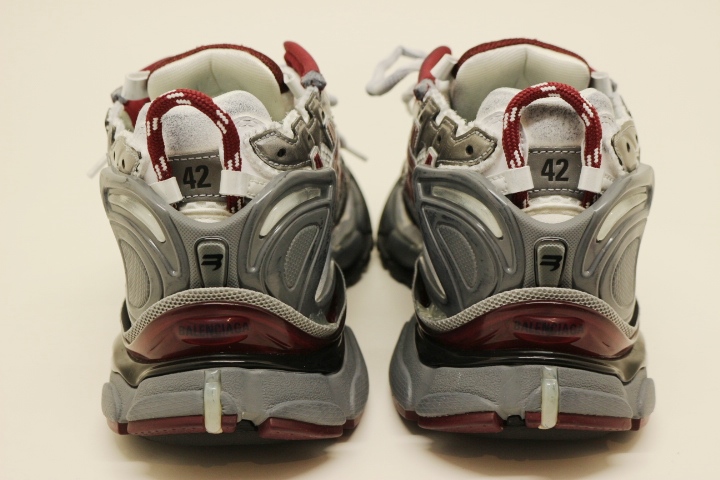 【値引大歓迎‼️】BALENCIAGA スニーカー 42サイズ レッド/グレー 楽天市場】バレンシアガ BALENCIAGA サイズ:41 RUNNER ランナー