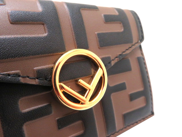 【美品】フェンディ エフイズ マイクロトリフォールドウォレット エンボス レザー 極美品 入手困難 / FENDI フェンディ エフイズマイクロトリ