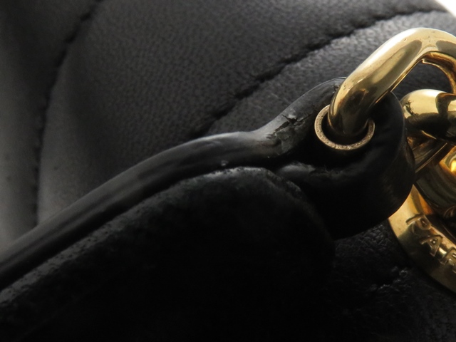 SAINT LAURENT サンローラン ヴィッキー スモール チェーン SAINT LAURENT サンローラン ヴィッキー スモール チェーン