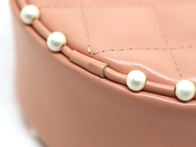 CHANEL シャネル マトラッセ ショルダーバッグ ラウンド チェーンショルダー ピンク ベージュ レザー フェイクパール 2148103577703【200】