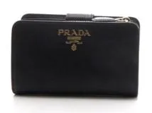 PRADA プラダ 二つ折り財布 サフィアーノ ブラック ゴールド金具【434