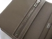 HERMES エルメス ベアンコンパクト 二つ折り財布 エトゥープ ヴォーエプソン Z刻印 シルバー金具【473】