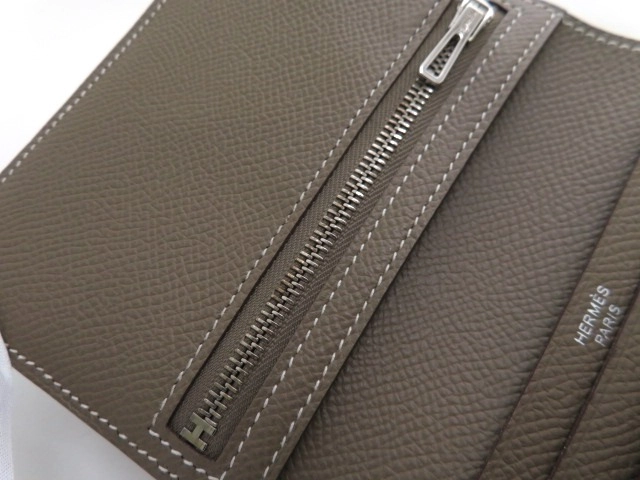 HERMES エルメス ベアンコンパクト 二つ折り財布 エトゥープ ヴォーエプソン Z刻印 シルバー金具【473】