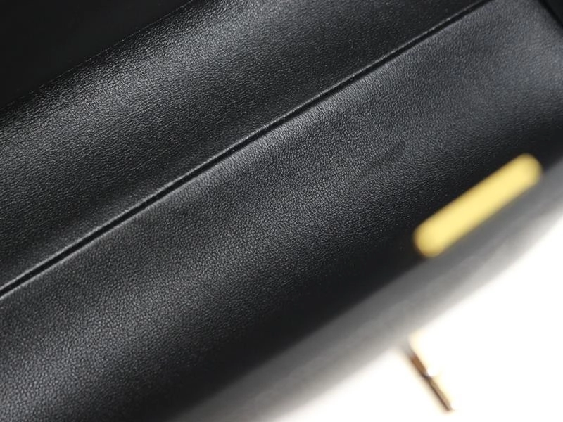 CHANEL シャネル マトラッセ トップハンドルバッグ 2WAY ショルダーバッグ ブラック GP ゴルード金具 キャビアスキン AS4712