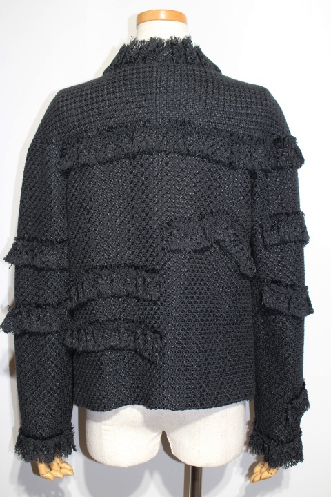 超希少品！♥ CHANEL　フリンジの黒ジャケットCCボタン　超人気の完売商品！ シャネル CHANEL 07P ココボタン ココマーク ノーカラー