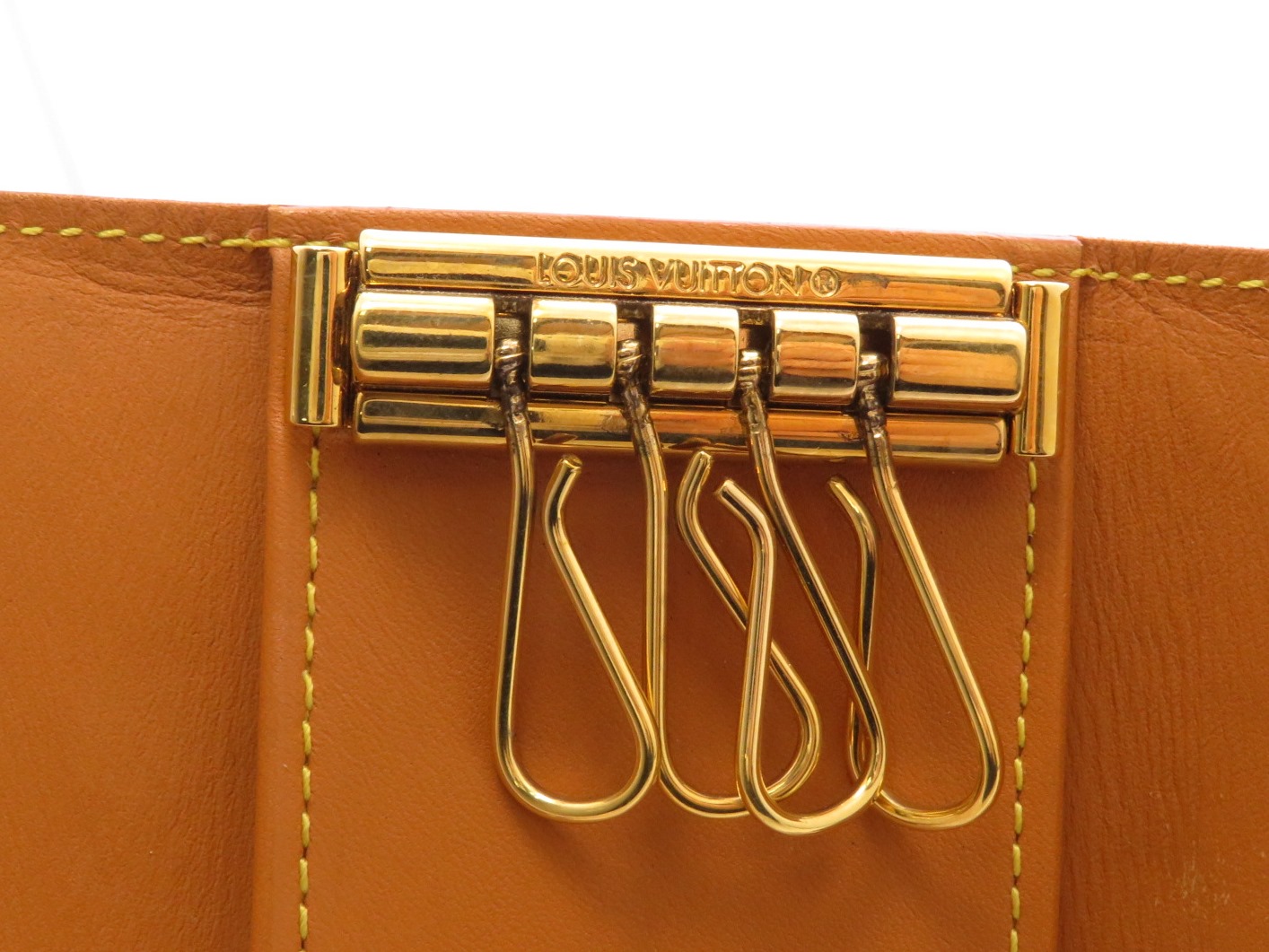LOUIS VUITTON ルイ・ヴィトン ミュルティクレ4 ノマド キャラメル