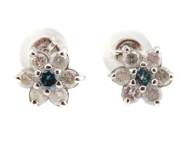 JEWELRY　ジュエリー　ピアス　K18WGダイヤモンド0.15ctずつ　約0.8g　2141300397440【207】