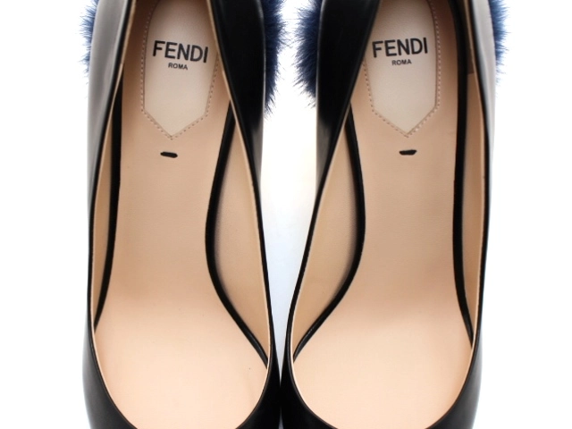 FENDI フェンディ 靴 パンプス レディス38(約24.5～25.0cm)  ブラック ネイビー レザー ファー RN146779 (2143700188178) 【200】