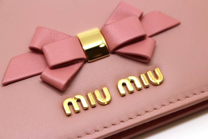 miumiu 二つ折り財布 リボン ピンク MIU MIU - 美品❁miumiu マドラス 二つ折りミニ財布 リボン