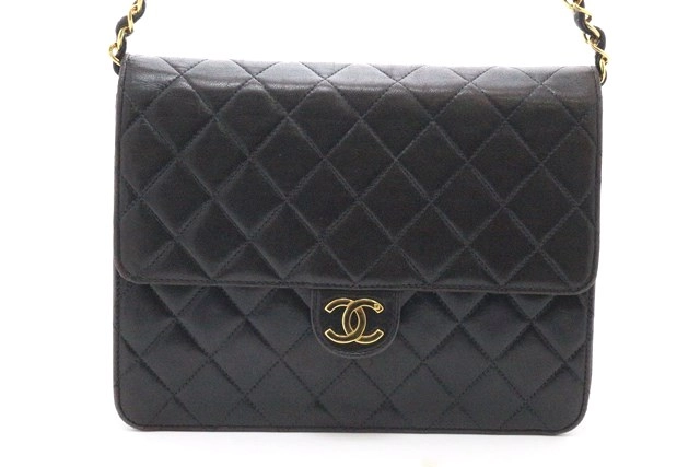 CHANEL シャネル プッシュロック マトラッセチェーンショルダー