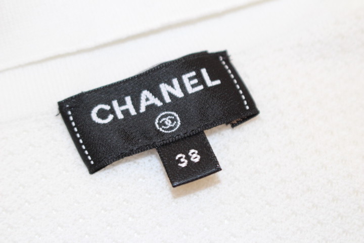 CHANEL シャネル 衣類 ハイネック プルオーバー レディース38 ホワイト