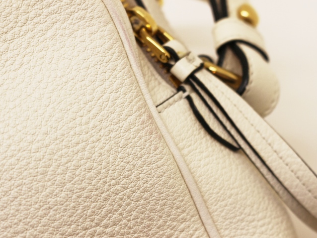 PRADA プラダ ワンショルダーバッグ レザー シボ アイボリー PRADA プラダ Wジップ ショルダーバッグ 1BH079 レザー