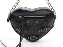 BALENCIAGA　バレンシアガ　ルカゴール ハートチェーンショルダーバッグ　ブラック　レザー　722781 （2148103950087）【200】