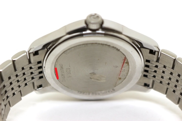 GUCCI グッチ 腕時計 Gタイムレス 126.4 ホワイト/シルバー文字