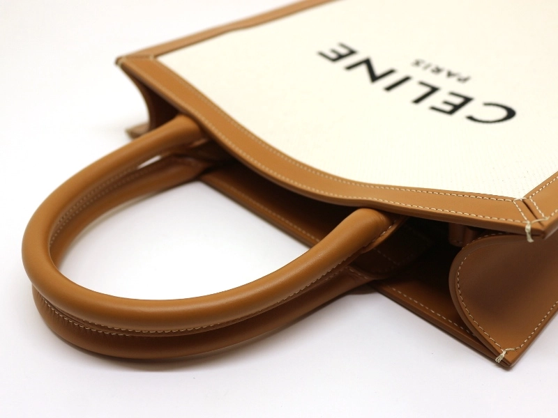 CELINE　セリーヌ　ハンドバッグ　バーティカル　カバ　スモール　ホワイト　キャンバス／レザー　192082　2120000334382　【200】【中古】【大黒屋】