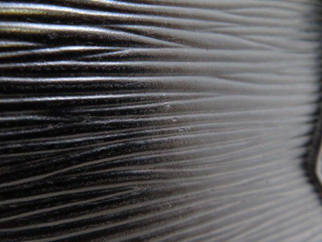 LOUIS VUITTON ルイ・ヴィトン サック・トリアングル エピ M52092