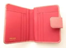 PRADA　プラダ　二つ折L型LIP財布　ピンク　サフィアーノ　1ML018【410】2147000131735